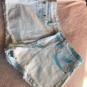 Sky blue jean shorts 🐬